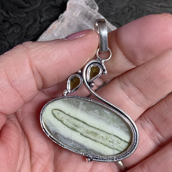 Green Opal Pendant Crystal Stone Jewelry - Picture 5 of 7